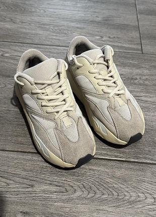 Кросівки ylzi yeezy 700 ch, розмір 36  (23 см)