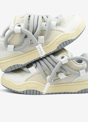 Cat&amp;sofa beige white rope laces 3