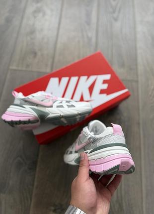 Nike v2k runtekk white grey pink