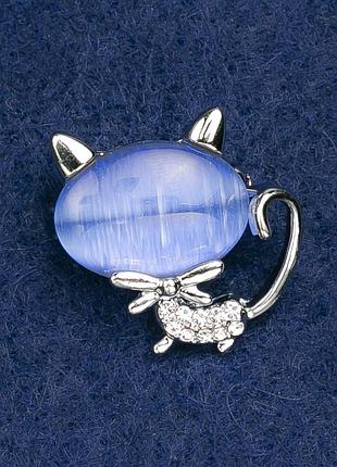 Брошь котик кошачий глаз синего цвета с белыми стразами, серебряный металл 24х23мм новинка