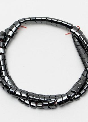 Бусины из гематита зигзаг d-5,5х7,5х5мм+- l-40см+- на леске новинка