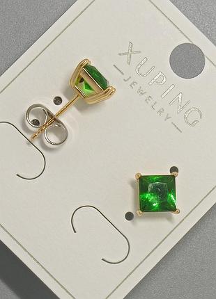 Серьги пусеты xuping с зеленым кристаллом d-6мм+- позолота 18к новинка