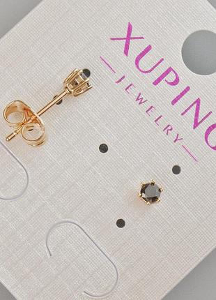 Серьги пусеты xuping с черным кристаллом d-4мм+- позолота 18к новинка