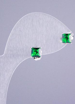 Серьги пусеты xuping родий с зелеными камнями 5х5мм квадрат +- l-16мм+- новинка