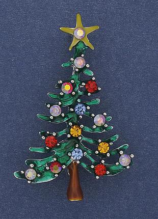 Брошь новогодняя елка зеленая эмаль разноцветные стразы золотистый металл 32х49мм + - новинка