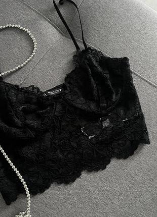 Чорний мереживний топ zara