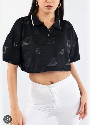 Укорочена футболка-поло bershka x nba los angeles lakers, розмір м (оригінал)