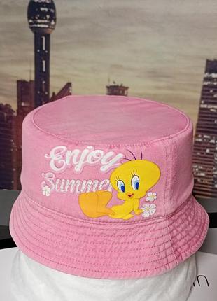 Детская панама united colors of benetton x looney tunes «tweety» – яркий и стильный головной убор для защиты от солнца.