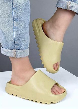 Шльопанці stilli резинові бежеві 37