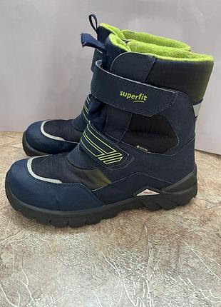 Продам зимові черевики superfit