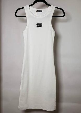 Жіноча трикотажна сукня miu miu у рубчик біла (mm25001.1s)