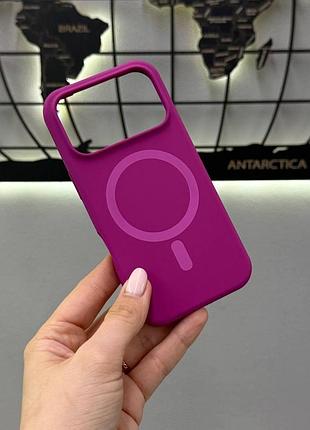 Чехол silicone case magsafe с микрофиброй для iphone 17 pro,чехол-бампер для айфон 17 про (фуксия)