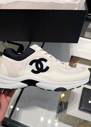 Кросівки chanel молочні з чорним акцентом