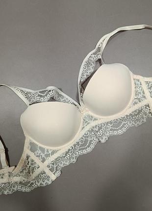 Бюстгальтер на поролоне 90с