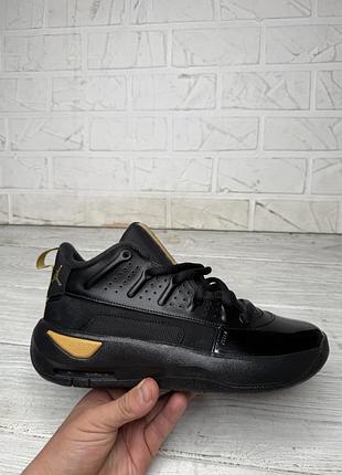 Крутые кроссовки jordan max aura 7 оригинальных
