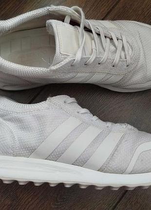 Кроссовки белые текстильные adidas