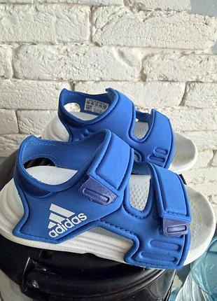 Босоніжки adidas