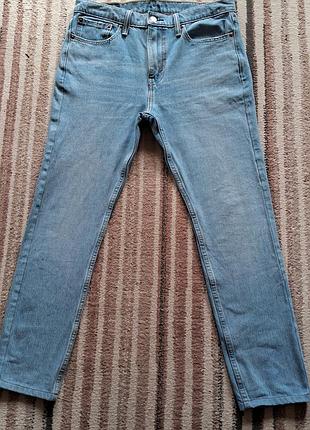 Джинсы levis, подрабатывались