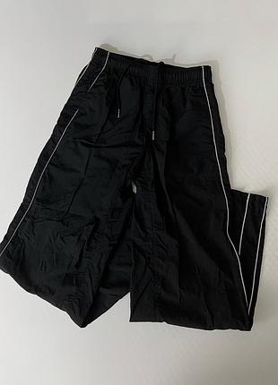 Спортивні штани bershka parachute широкі
