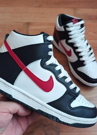 Оригінальні nike р38 довжина устілки по факту 24/см
ц799грн