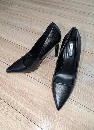 Классические минималистичные черные туфли лодочки primark