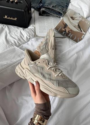 Кросівки жіночі adidas ozweego бежеві