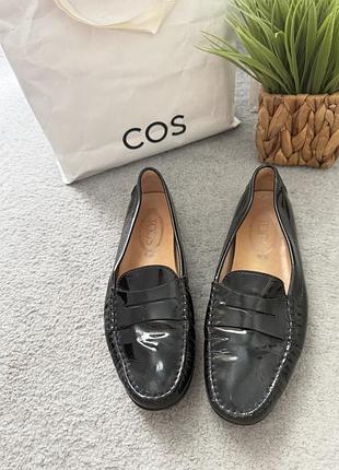 Жіночі шкіряні лофери туфлі tods оригінал 37 р