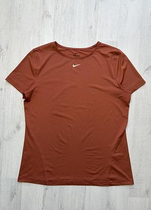 Жіноча спортивна футболка nike dri-fit розмір l