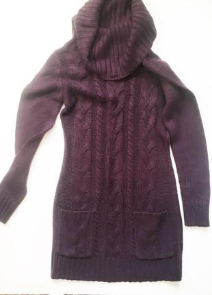 Вязаное платье-свитер с воротником хомут темно-фиолетового цвета