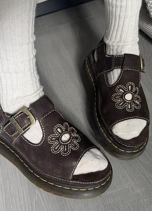 Оригінальні шкіряні сандалі dr. martens | розмір 39