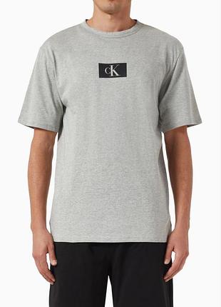 Мужская серая коттоновая футболка свободного кроя calvin klein оригинал кельвин кляйн размер м л m l
