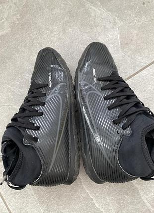 Сороконіжки — nike air zoom mercurial vapor 15 academy у чорному кольорі.