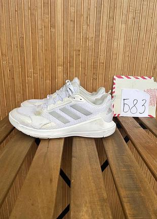 Кроссовки adidas novaflight 2 indoor