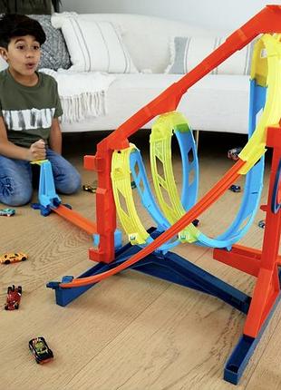 Трек hot wheels