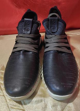 Женские кожаные кроссовки ecco