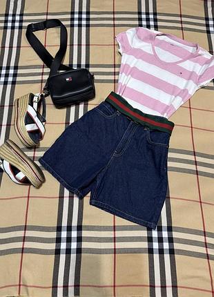 Продаю футболку оригінал жіноча tommy.гарна якість ідеальний стан