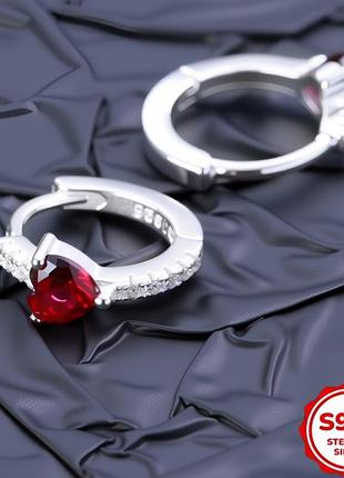 Червоні сережки сердечком з пробою 925.