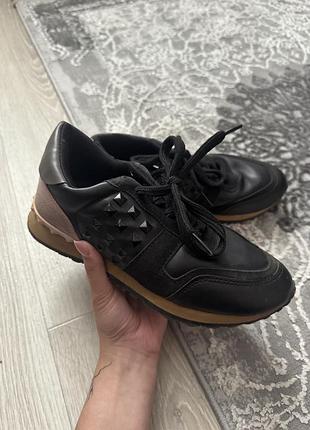 Кросівки valentino