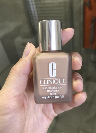 Тональний крем clinique, тональний флюїд