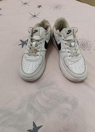 Кроссовки nike белые