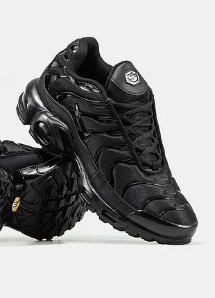 Кроссовки мужские nike air tn max plus total black