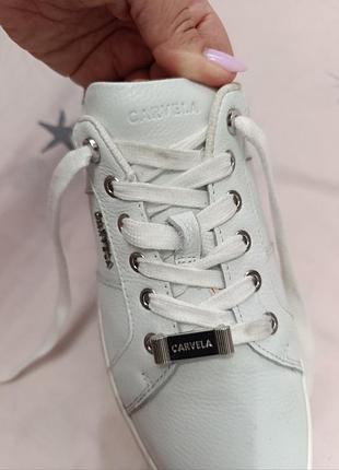 Кроссовки женские carvela
