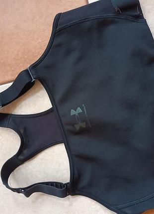 Спортивный топ under armour