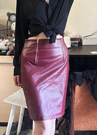 Шкіряна спідниця червона shein xs