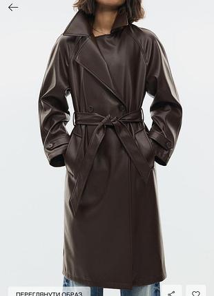 Тренч з штучної шкіри stradivarius