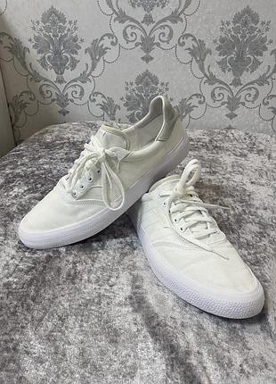 Кросівки adidas