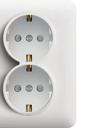 Розетка из з/к двойная с защитой контактов lumina, белая, 16а/230в