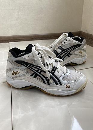 Волейбольні спортивні доя залу кросівки asics gel р 41