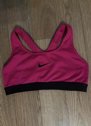 Спортивнмй топ nike