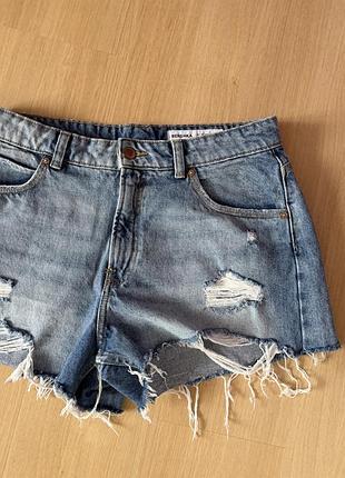 Джинсові шорти bershka 44